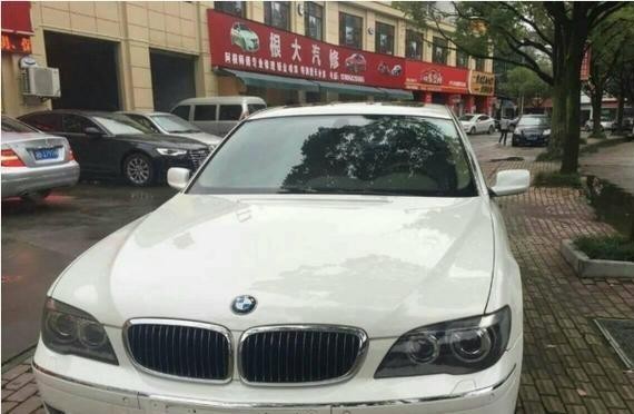 一百万买来20万卖出去却没人要，知道原因后车主崩溃了！