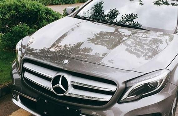 提了台新手入门的豪车，被朋友一直笑话，说我不懂装懂！