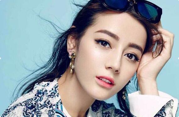 娱乐圈五位长着泪痣的明星,迪丽热巴美哭,白敬