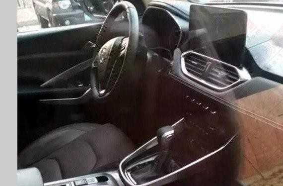 将于广州车展亮相 曝宝骏530内饰谍照