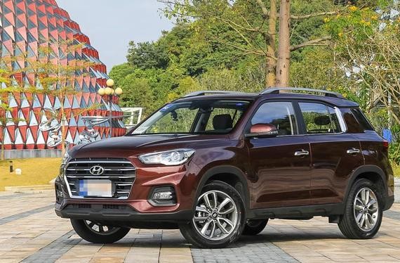 北京现代ix35上市，内饰更加豪华两种动力可选，最低仅售11.9万元