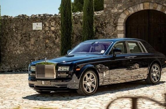 原来憨豆先生竟有台全世界最贵的劳斯莱斯，一亿七千万的价格还有谁？