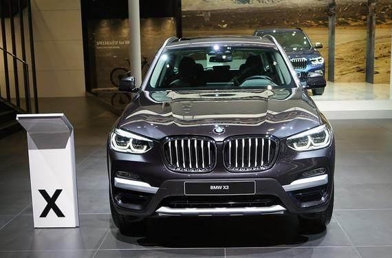 带劲！宝马X3推出7座版，成了奥迪Q5最强对手！