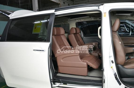 精品商务车，丰田塞纳豪华改装航空真皮座椅