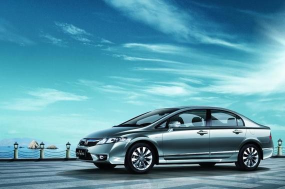 思域：本田最傲娇的车型，60秒卖出千辆，网友：12万太便宜！