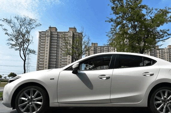 女友为了个性硬是让买阿特兹, 我提了这车直接让她屈服了