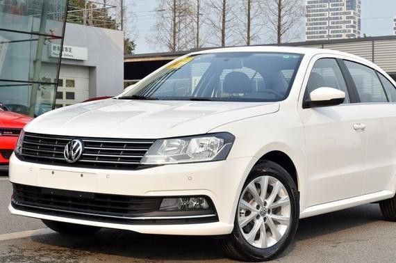 大众神车之全新朗逸 全年的汽车销量冠军毕竟好在哪里