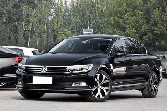 “孪生兄弟”，迈腾比帕萨特贵多了，为何销量却遥遥领先！