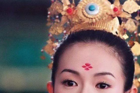 除了“婊里婊气”的章子怡，对自己狠起来不要命的还有这款SUV