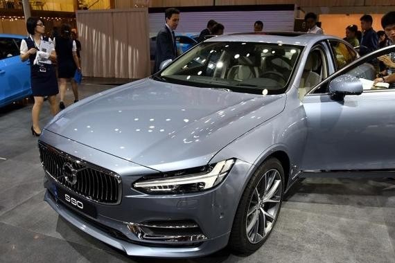 沃尔沃这款安全神车真酷，外观高端大气，国产后竟便宜20万！