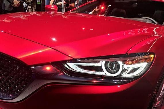 颜值更时尚大气，2.5T动力更强劲，凯美瑞和雅阁强大的对手