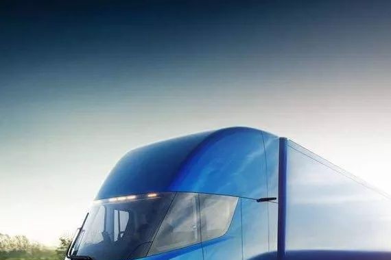 续航800公里国内售价恐破150万！特斯拉电动卡车Semi会颠覆多少人的眼睛？