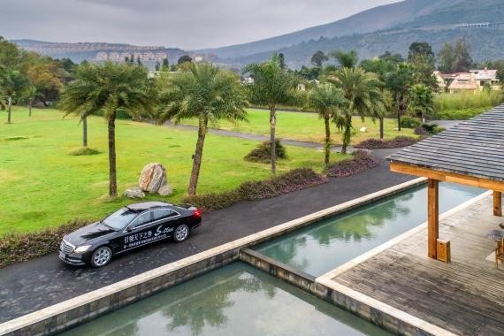 碰撞与共鸣 全新一代奔驰S级轿车与彩云之南的对话