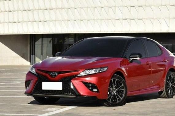 既生瑜何生亮？日系双雄缠斗多年，凯美瑞为销量不惜大叔变男孩！