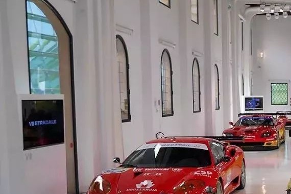 “牛马车迷”不可错过的车展（三）——探寻“激情”的法拉利