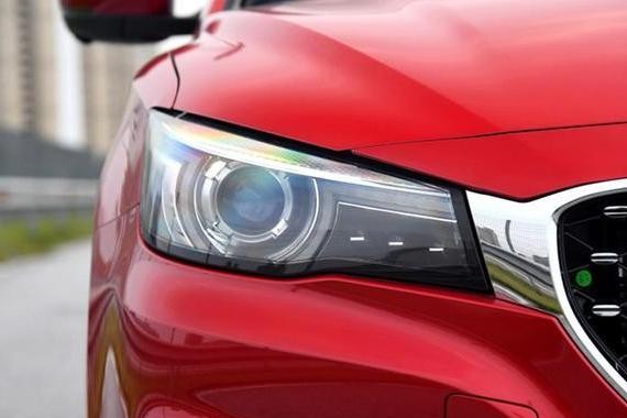 2.7米轴距，颜值超凡，灯具设计不逊于奥迪，加速性能强于思域