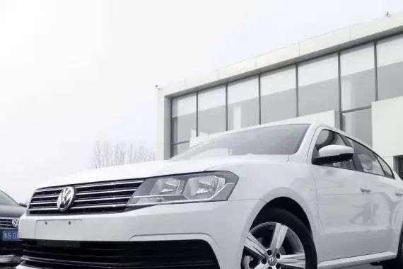 同为皮实耐用车典范，卡罗拉PK朗逸，家用该选谁？