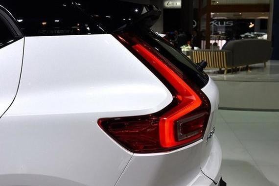 颜值动感时尚，内饰简洁上档次，动力比奥迪Q3猛，GLA强劲对手