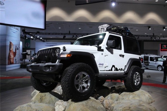 2018款Jeep牧马人亮相洛杉矶车展 将推混动版车型