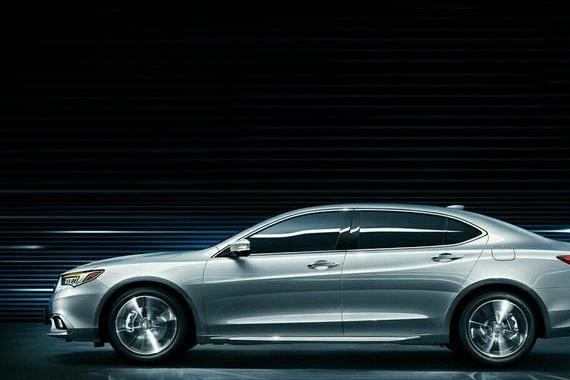 讴歌也走亲民路线，全新轿跑仅卖27万，A4都得受创