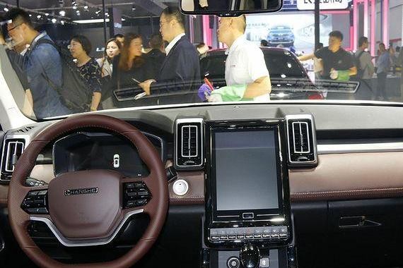 又一款七座SUV亮相，内饰让奔驰醉了，10万就能买“路虎揽胜”