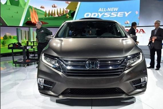 本田全新奥德赛V6地球梦加持，按键换挡，MPV配悬浮顶独树一帜