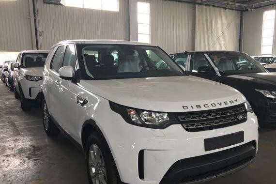 17款路虎发现5 座椅体验 比同级对手的可用性强