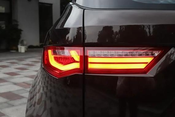 最任性的自主品牌！2.0T+8AT，50万的配置顶配才15万！