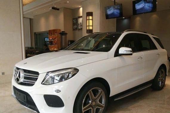 18款奔驰GLE400墨版独特造型最新豪华SUV现车