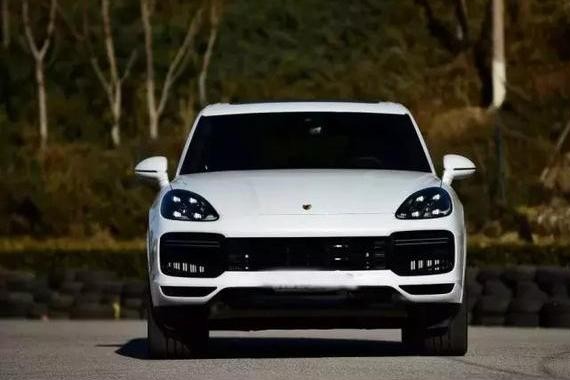 保时捷全新Cayenne上市，搭载全新V8发动机，起售99.8万！