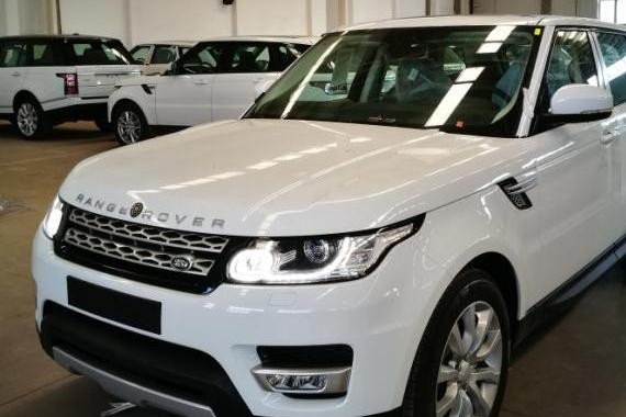 17款路虎揽胜行政版豪华时尚大型SUV