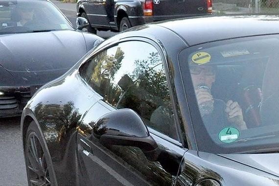 新一代保时捷911内饰曝光，配电子档把，科技感大幅提升！