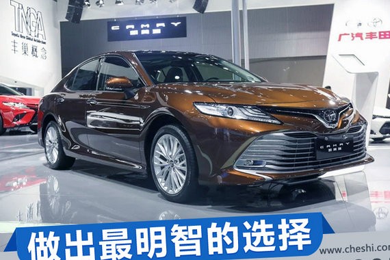 做出最明智的选择 第八代凯美瑞对比奔驰C180L