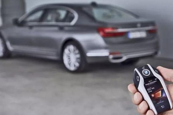 顶级跑车帕加尼，科尼赛克，阿斯顿马丁的奇葩车钥匙你都见过吗？