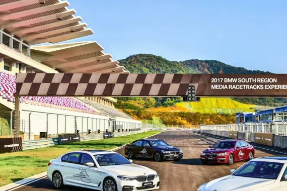 这两款5米多的大车够狂，竟敢去赛道刷圈速！