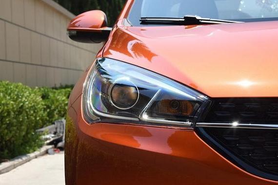 7万多起步，外观运动感十足，动力更强劲省油，吉利帝豪强劲对手