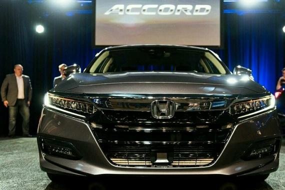 迈腾最害怕的日系车 !2.0T配10AT，卖17万必火