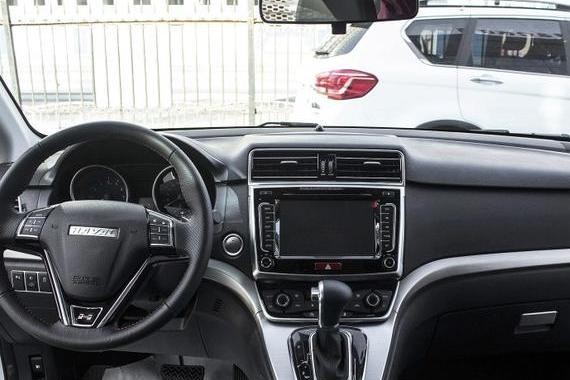 都说哈弗H6油耗高，销量好到每分钟卖4台，月销8万，宏光都怕！