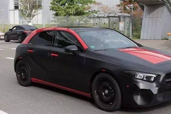 这款奔驰只要29万，内饰超级豪华，年轻人的心头好