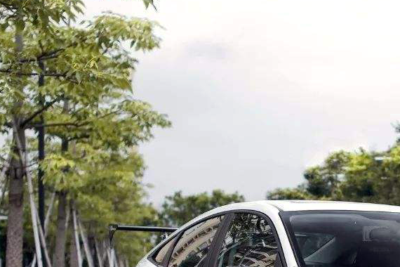 分分钟比跑车更抢眼！除了思域这里还有4款牛车