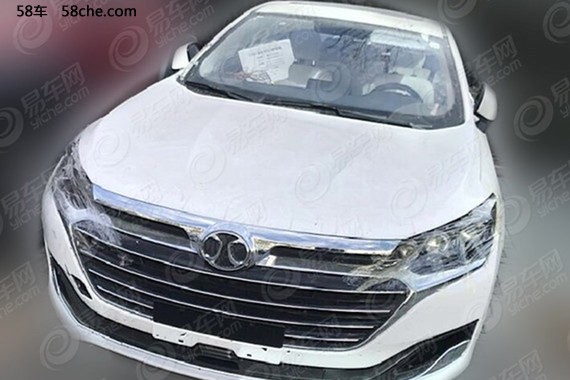 绅宝新款D70低伪装谍照 2018年8月将上市