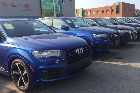 17款奥迪Q7最顶配报价行情 蓝色现车等你来欣赏