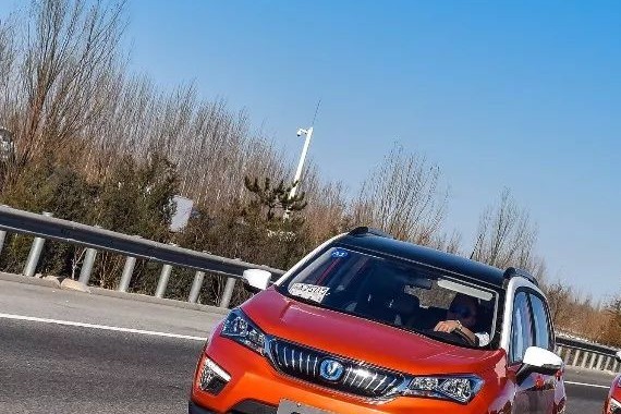 这台车从北京开到了上海，1300公里竟然没加油！