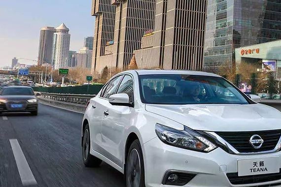 年底降价最狠的5款高档B级车，最低才卖12万，错过再等3年！