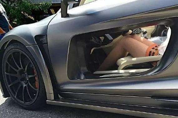 迈凯伦全新露大腿神器Senna，800匹马力还能看美腿将于明年亮相