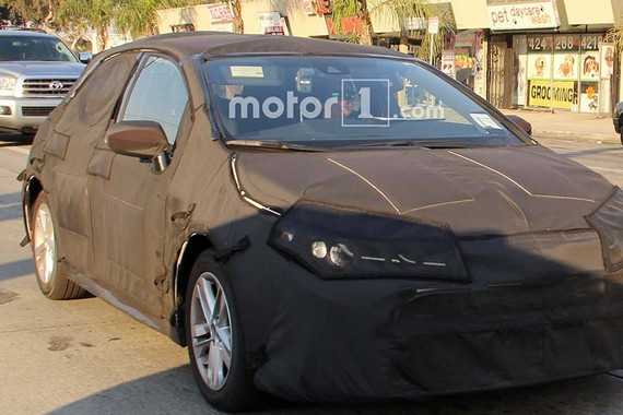 全新丰田Auris谍照 基于TNGA架构打造