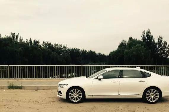 ABB太泛，想来点有腔调的，S90和ES，到底怎么选？