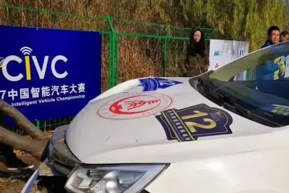 比亚迪躺枪 无人驾驶车辆又出事了