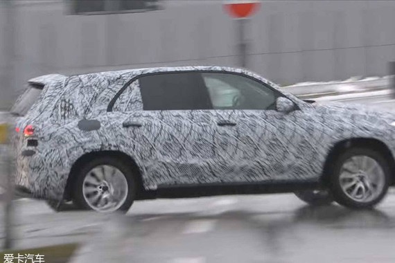 奔驰全新一代GLE最新谍照 全新样式灯组