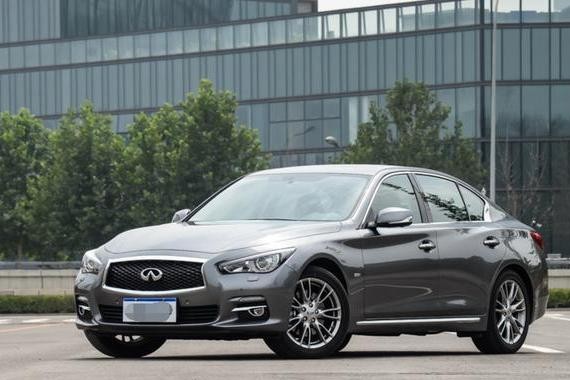 拥有奔驰动力，还比帕萨特还便宜11万，现直降5万甩卖！